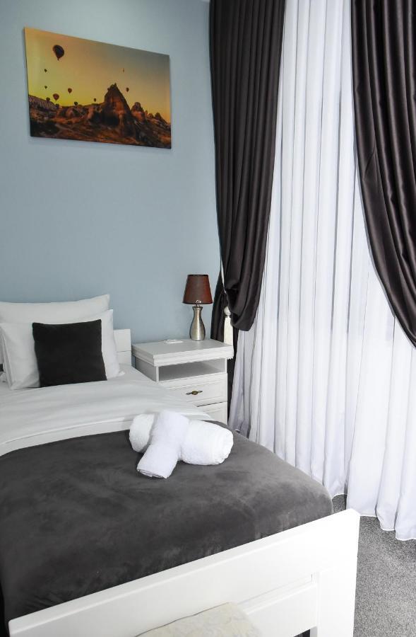 Hotel Palace Velika Kladusa Eksteriør billede