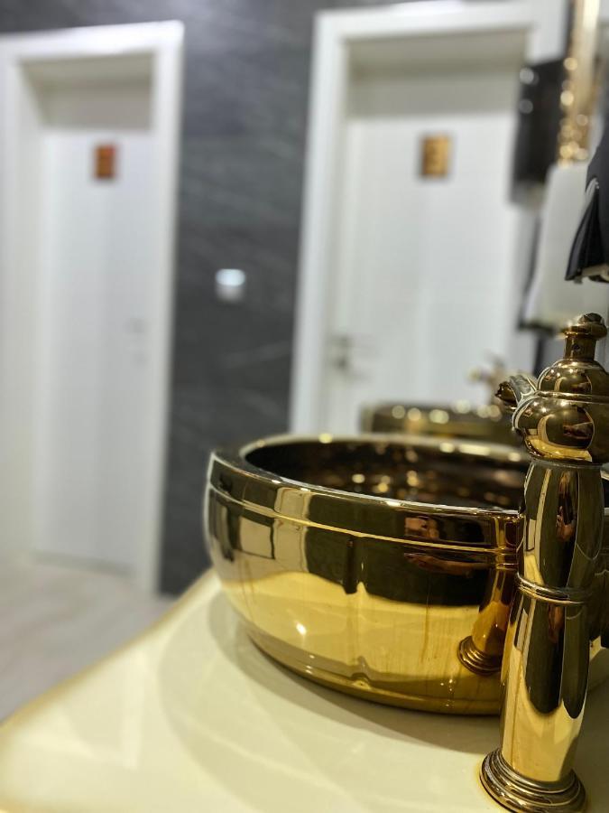Hotel Palace Velika Kladusa Eksteriør billede